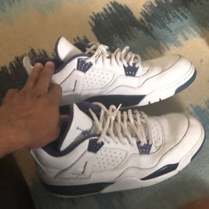 Jordan 4s